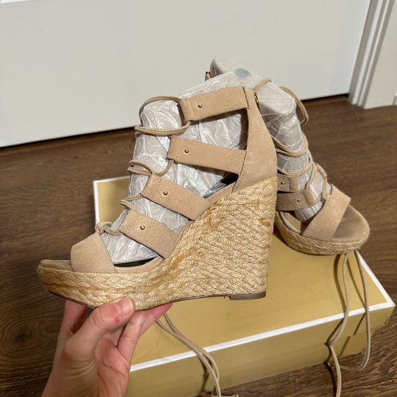 Michael Kors Beige Lace-up Wedges Size 5 - Picture 7 of 9